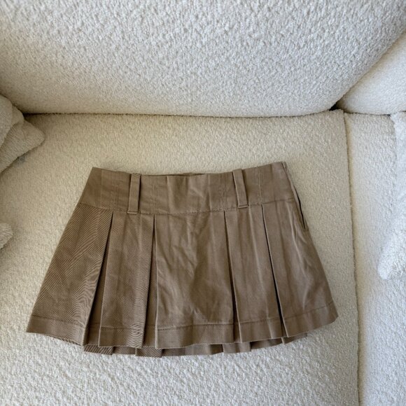 NWOT Aritzia SUNDAY BEST Rider Slim-Fit Mid-Rise Pleated Micro Skirt SZ 00 - Picture 2 of 4